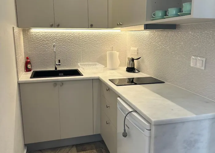 Angeliki's 3* Páros