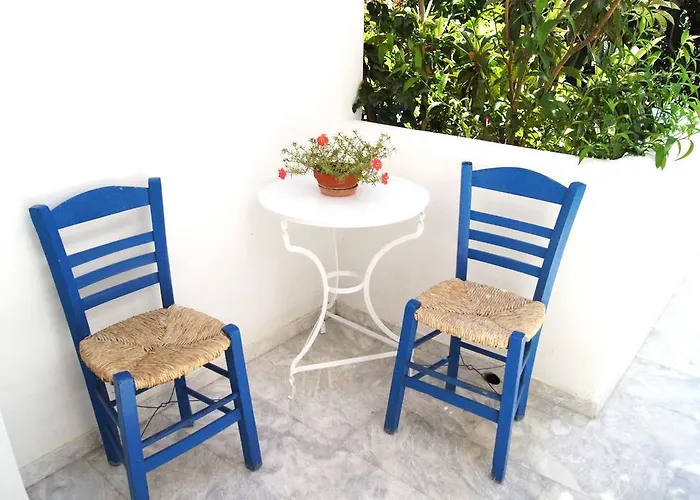 Angeliki's 3* Páros