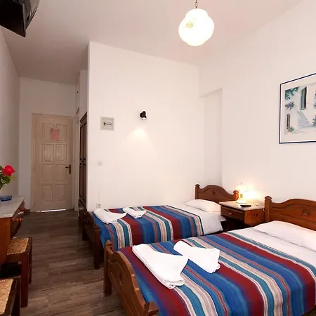 Angeliki's Pensión Páros