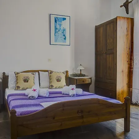 Pensjonat Angeliki's Páros