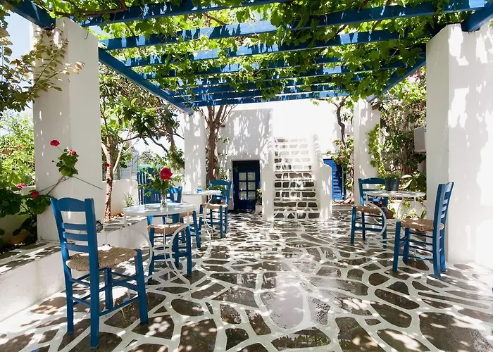 Angeliki's 3* Parikia (Paros)